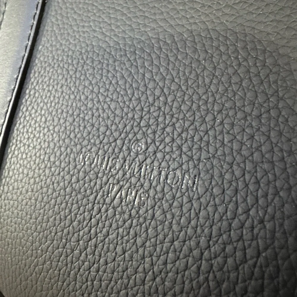 Louis Vuitton Aerogram Takeoff Briefcase in black calfskin leather